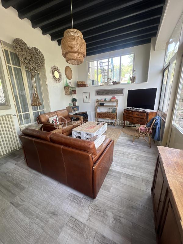 Maison - 276 m² - 8 pièces