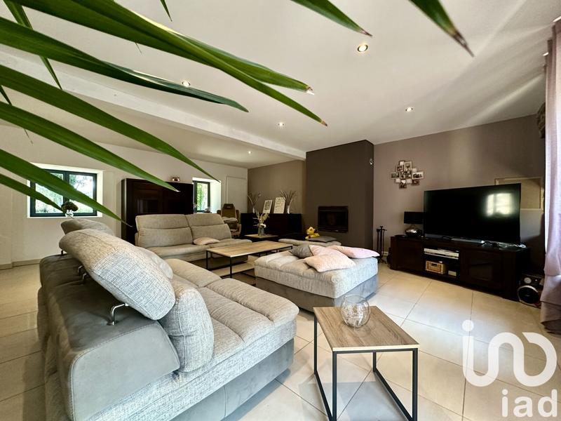 Maison - 209 m² - 8 pièces