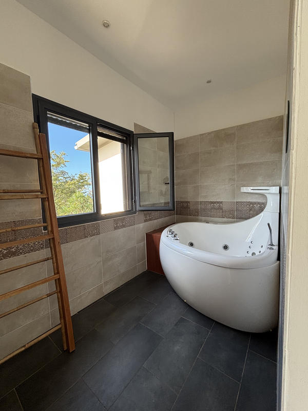 Villa - 146 m² - 5 pièces