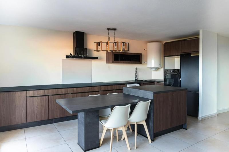 Appartement - 85 m² - 4 pièces