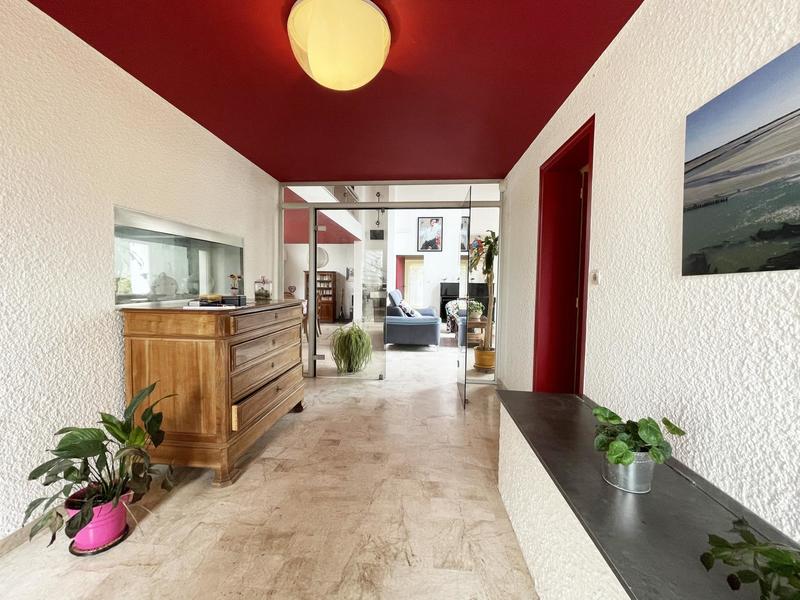 Villa - 213 m² - 6 pièces