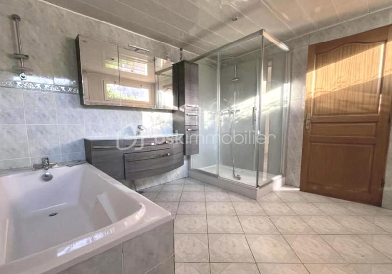 Maison de village - 248 m² - 10 pièces