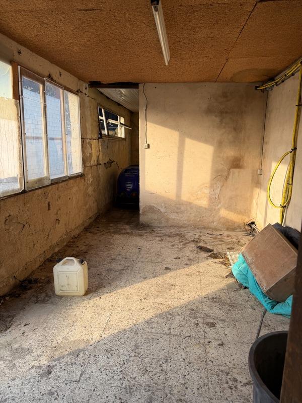 Local d'activité / Entrepôt - 1 223 m² - 1 pièce