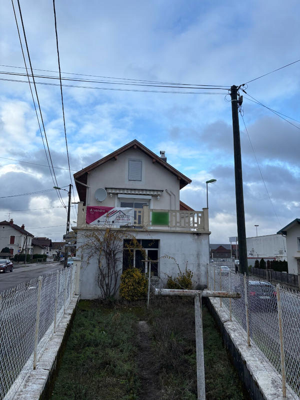 Maison - 150 m² - 11 pièces