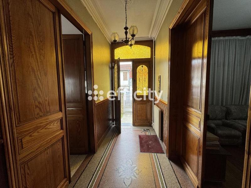 Maison - 138 m² - 8 pièces