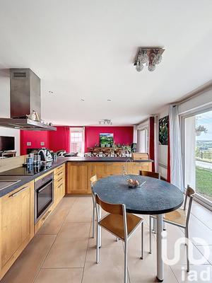 Maison - 175 m² - 7 pièces