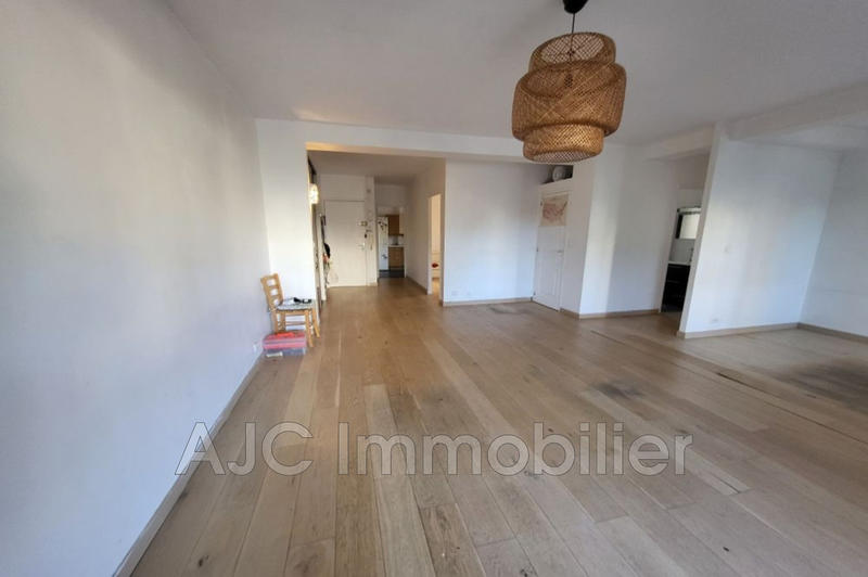 Appartement - 91 m² - 4 pièces