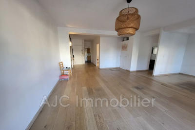 Appartement - 91 m² - 4 pièces