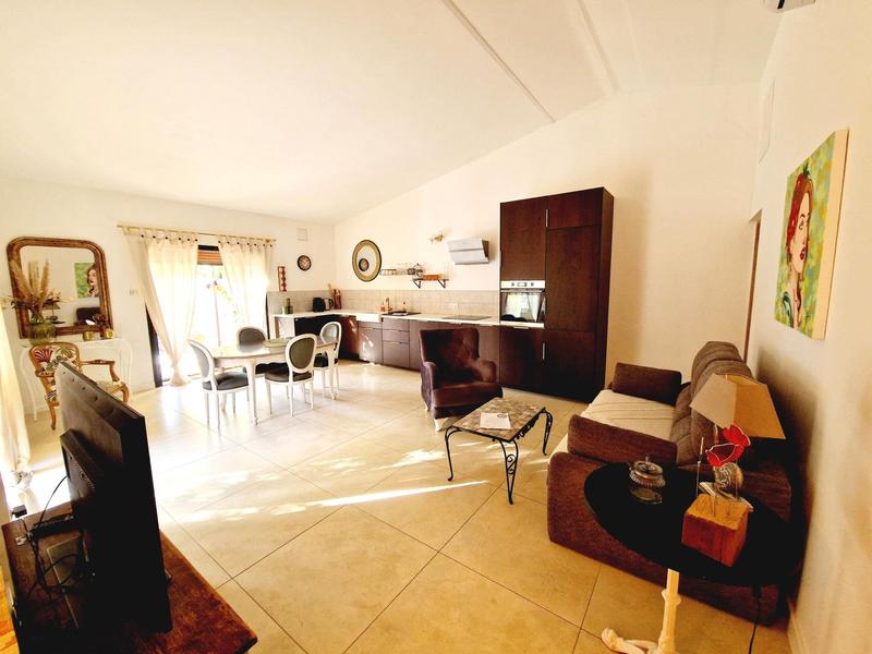 Maison - 97 m² - 3 pièces