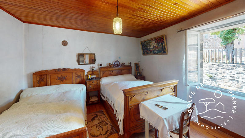 Maison - 110 m² - 9 pièces