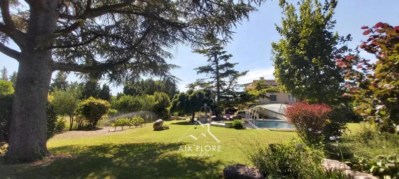 Maison - 180 m² - 4 pièces