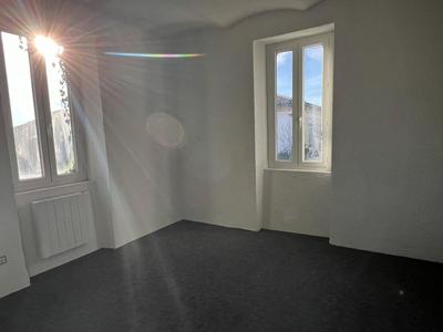 Maison - 275 m² - 12 pièces