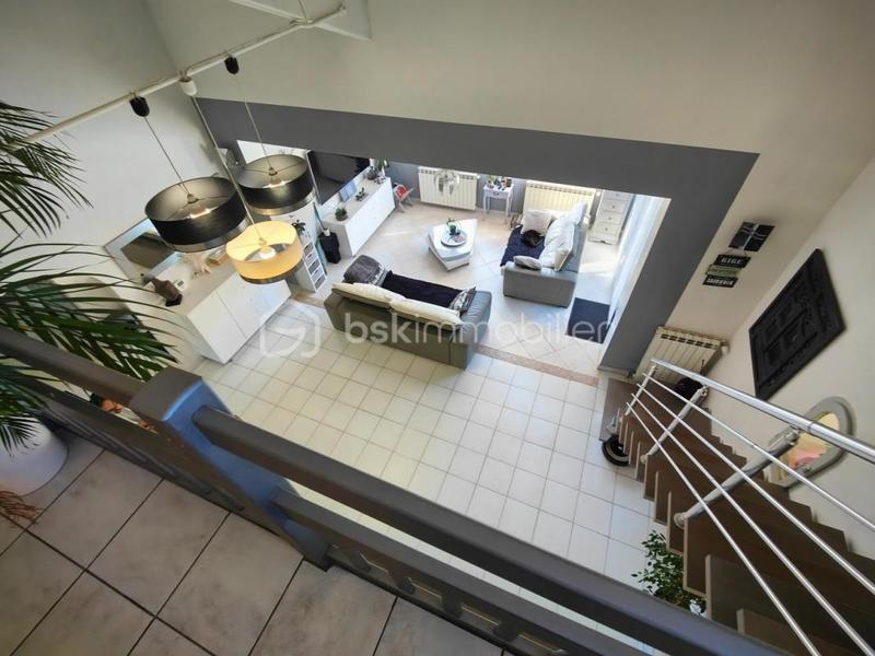 Villa - 169 m² - 6 pièces