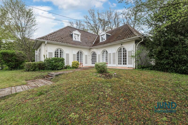 Maison ancienne - 159 m² - 6 pièces