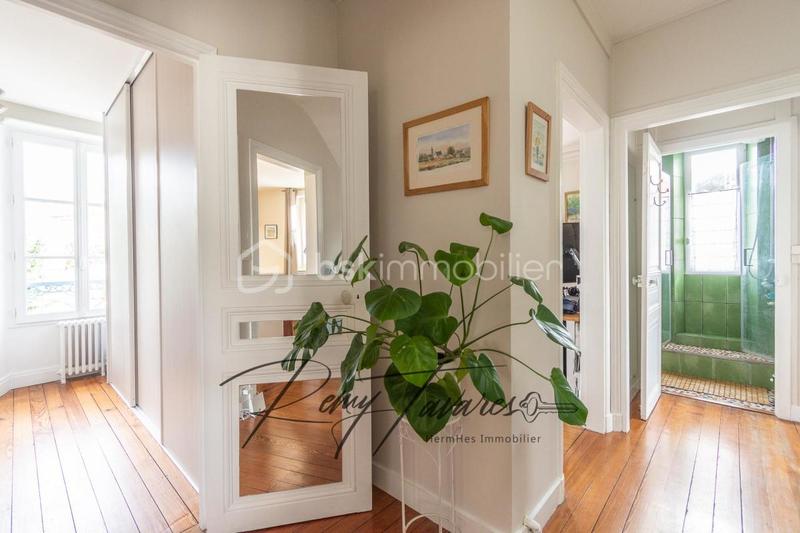 Demeure - 170 m² - 7 pièces