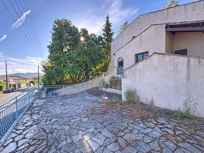 Villa - 93 m² - 4 pièces