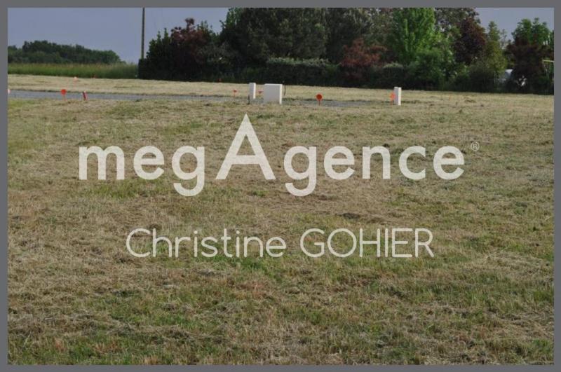 Terrain constructible - 893 m²