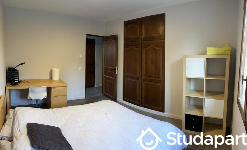 Chambre - 9 m² - 1 pièce