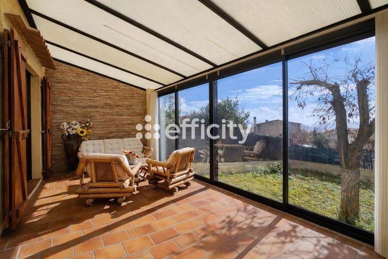 Maison - 74 m² - 5 pièces