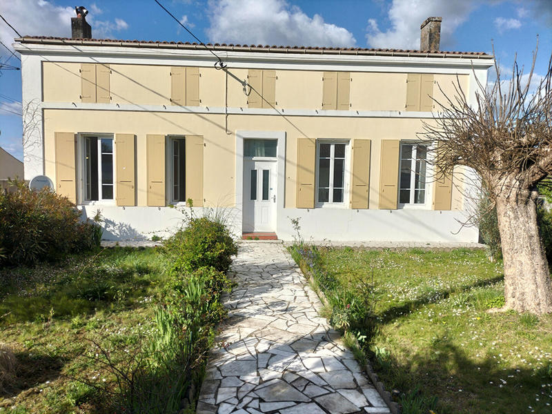 Maison - 215 m² - 10 pièces
