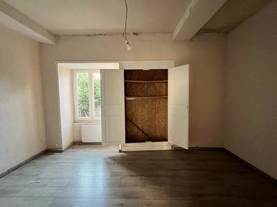 Maison de village - 110 m² - 6 pièces