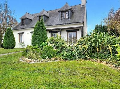 Maison traditionnelle - 112 m² - 6 pièces