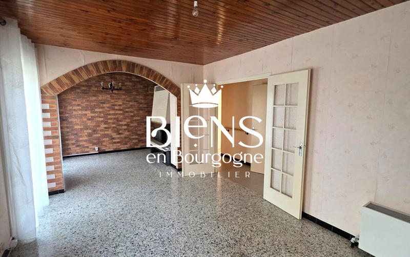 Maison - 120 m² - 9 pièces