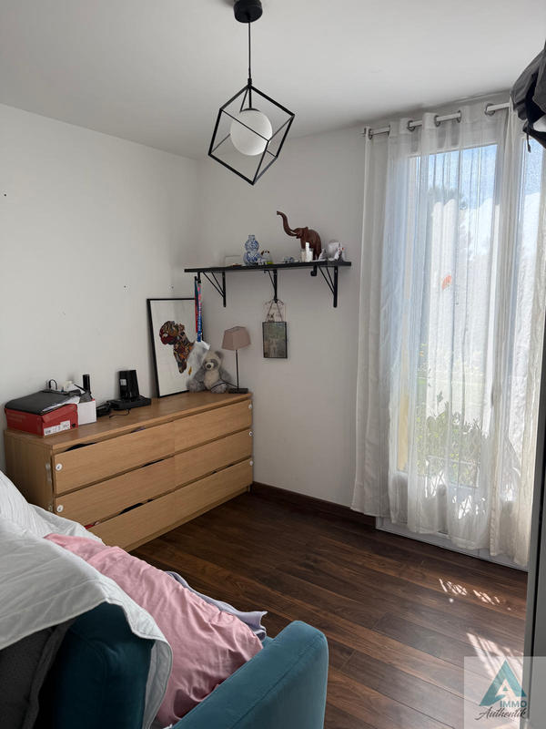 Appartement - 79 m² - 4 pièces