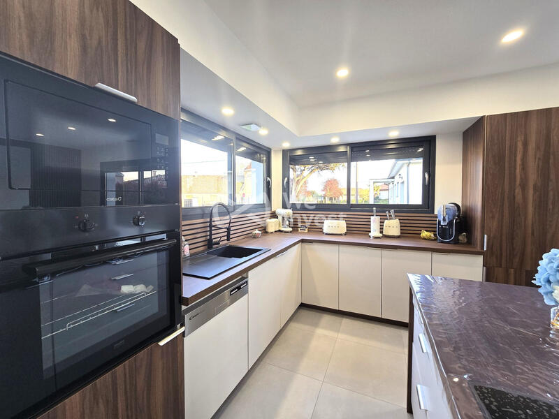 Maison traditionnelle - 128 m² - 6 pièces