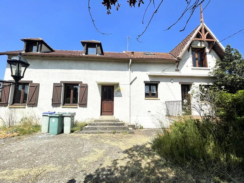 Maison ancienne - 135 m² - 9 pièces