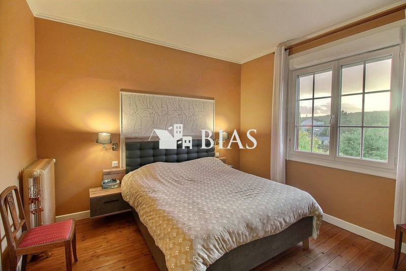 Maison - 147 m² - 8 pièces