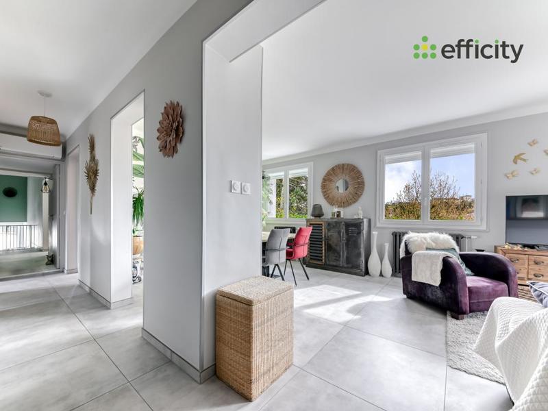 Pavillon - 238 m² - 11 pièces