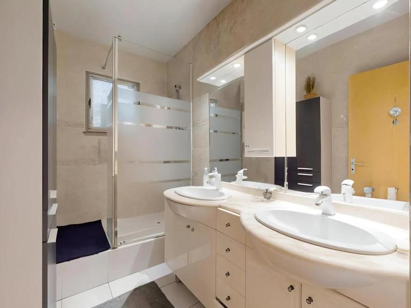 Maison - 188 m² - 8 pièces