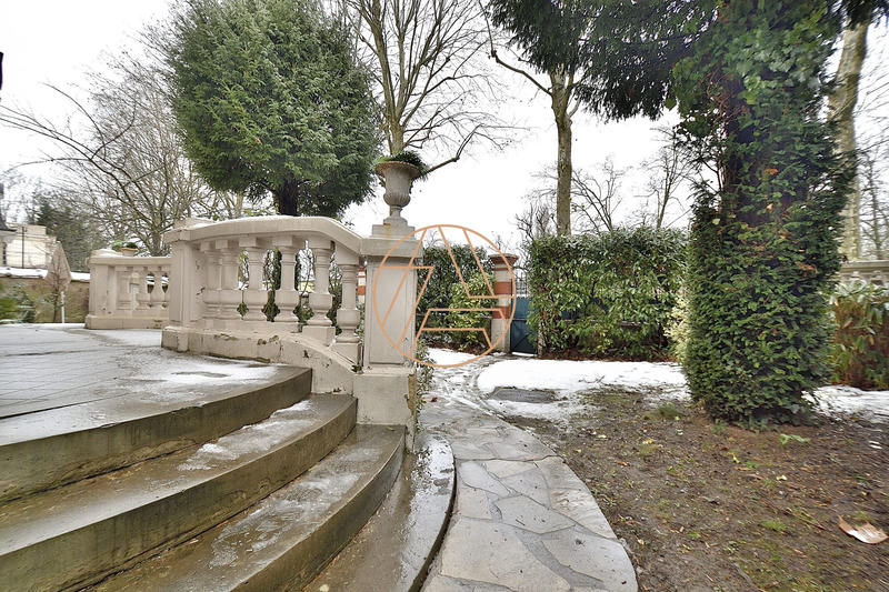 Maison ancienne - 200 m² - 8 pièces