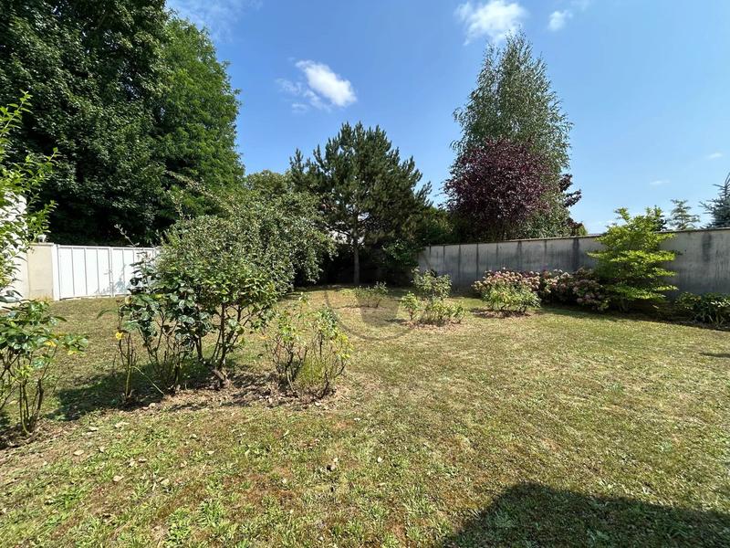 Maison - 276 m² - 9 pièces