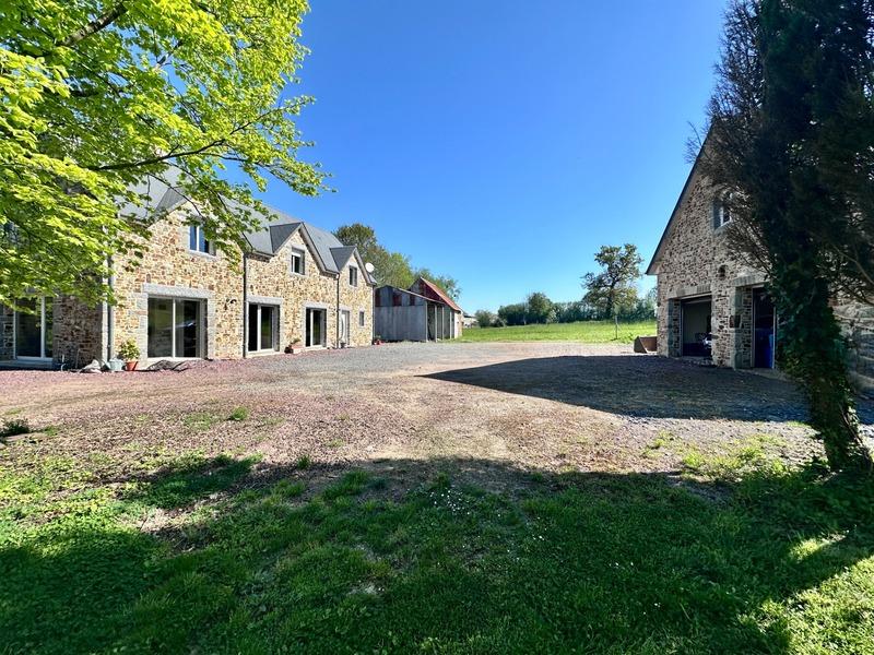 Maison - 174 m² - 6 pièces