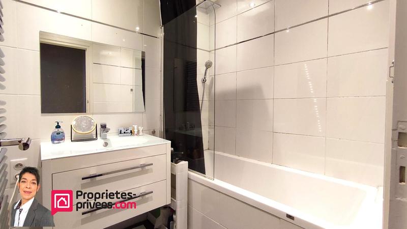 Immeuble - 250 m² - 11 pièces