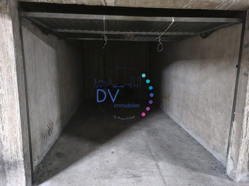 Parking / Garage - 13 m²