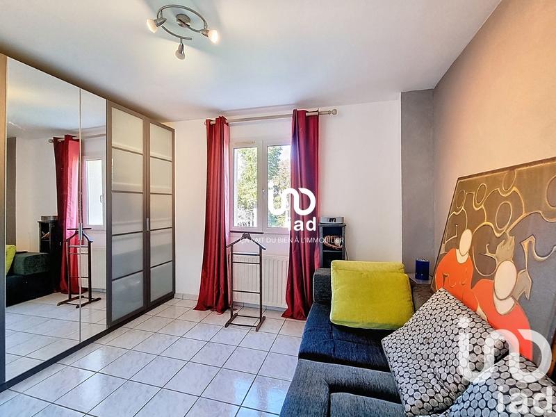 Maison - 217 m² - 9 pièces