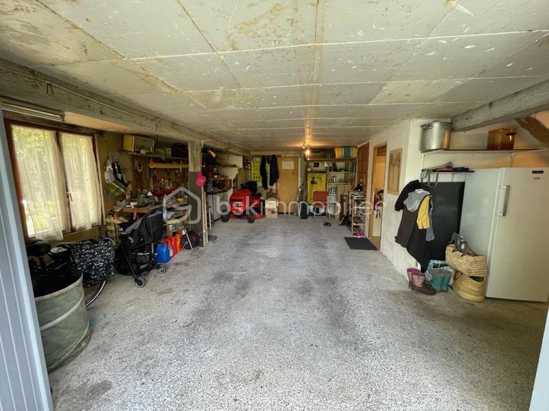 Propriété - 169 m² - 6 pièces