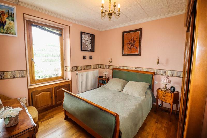 Maison - 226 m² - 7 pièces