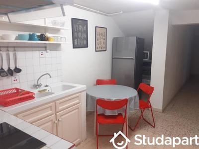 Chambre - 12 m² - 1 pièce