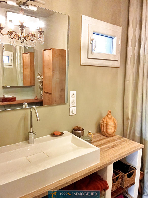 Villa - 185 m² - 6 pièces