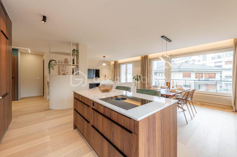 Appartement - 100 m² - 3 pièces