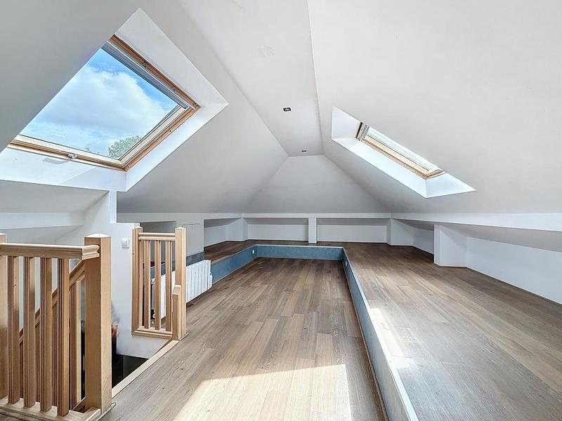 Maison - 163 m² - 8 pièces