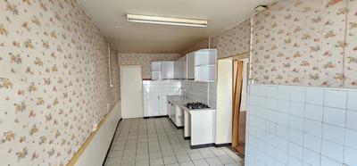 Maison - 280 m² - 6 pièces