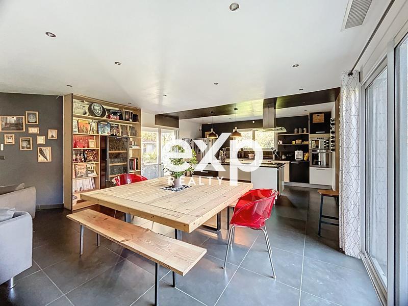 Villa - 152 m² - 6 pièces