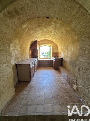 Maison - 300 m² - 15 pièces