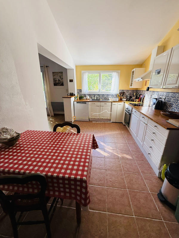 Maison - 100 m² - 6 pièces