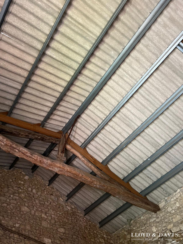 Parking / Garage - 53 m²